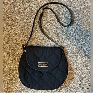 ✨Authentic Marc Jacobs Women's Quilted Pouch Messenger Bag✨